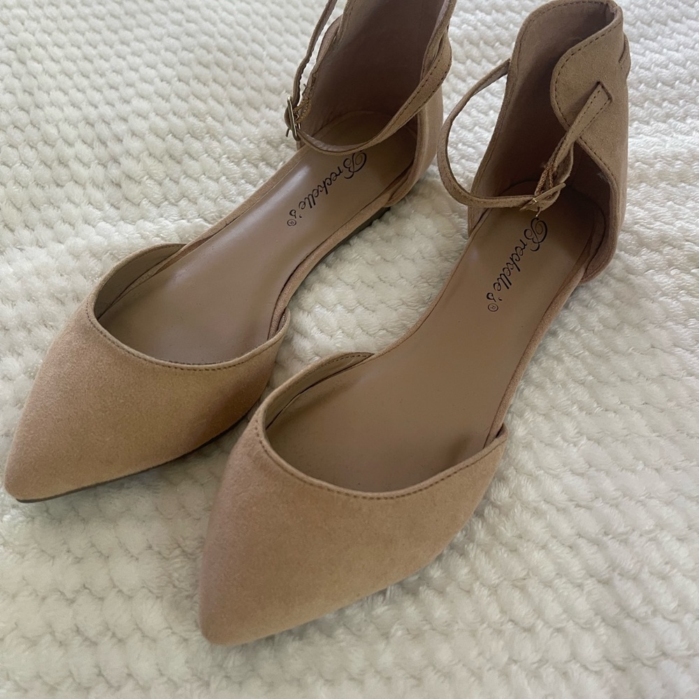 Breckelles Pointed Toe Faux Suede Flats